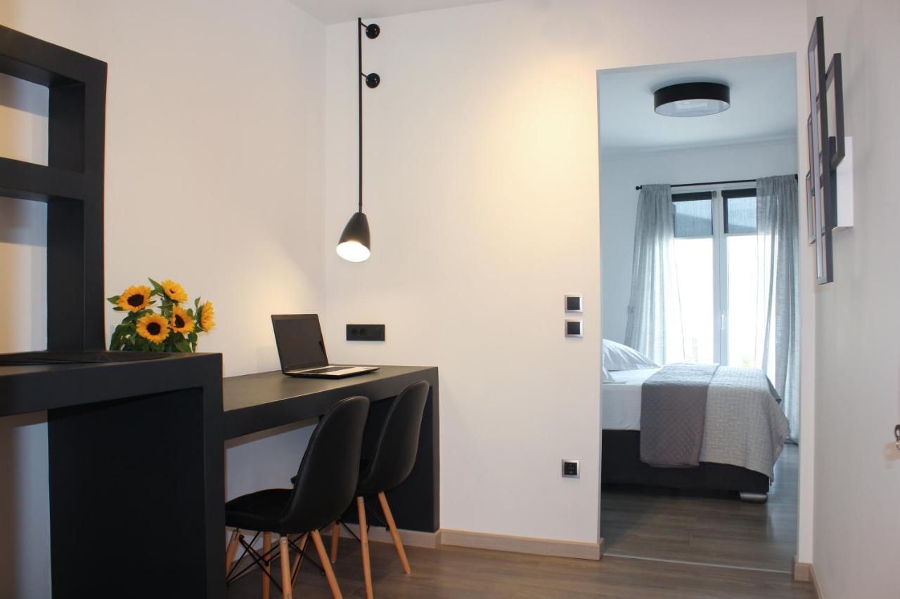 A & B Minimal Suite With Sea View In Argostoli Exteriör bild