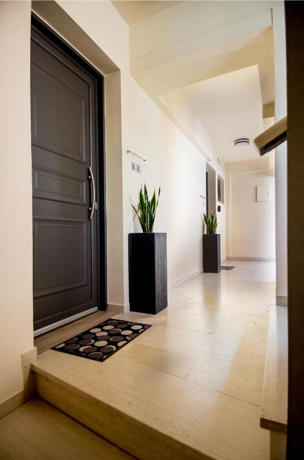 A & B Minimal Suite With Sea View In Argostoli Exteriör bild