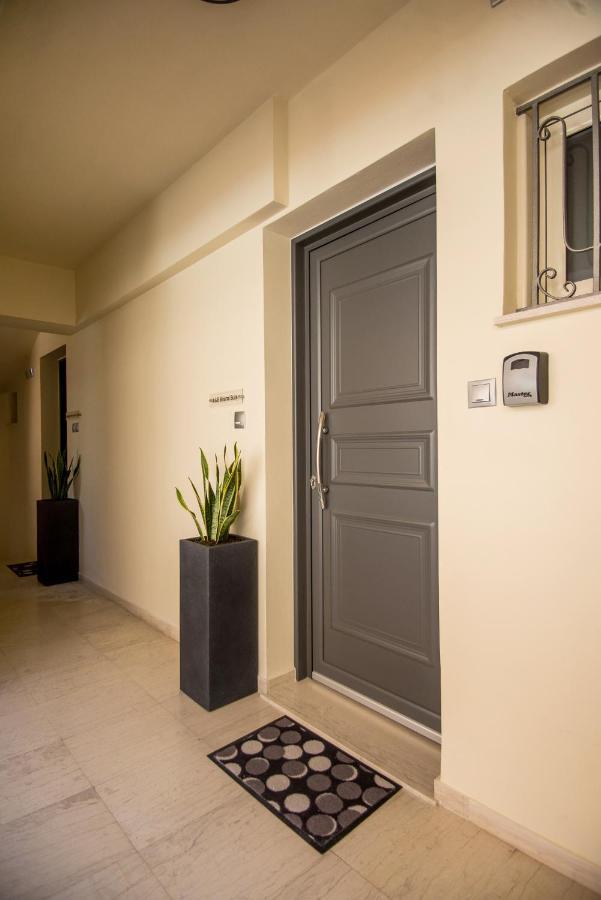 A & B Minimal Suite With Sea View In Argostoli Exteriör bild
