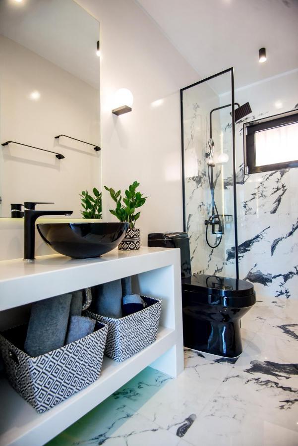 A & B Minimal Suite With Sea View In Argostoli Exteriör bild