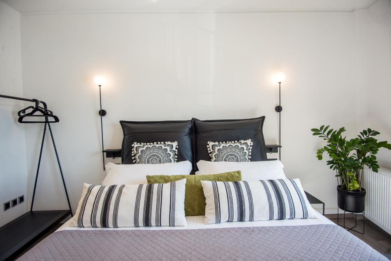 A & B Minimal Suite With Sea View In Argostoli Exteriör bild